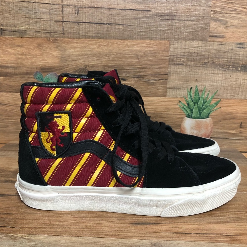 Harry Potter Gryffindor Vans high top W7 M5.5 (Big Boy)
